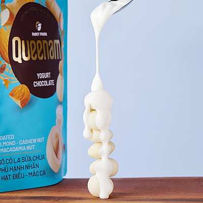 QN04 - Socola sua chua phu hat hanh nhan-hat dieu-mac ca/ Yogurt Chocolate Coated Almond-Cashew Nut-Macadamia Nut QN04 - Socola sua chua phu hat hanh nhan-hat dieu-mac ca/ Yogurt Chocolate Coated Almond-Cashew Nut-Macadamia Nut