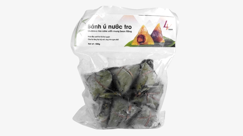 LV17 - Banh u nuoc tro/Glutinous Rice Cake With Mungbean Filling