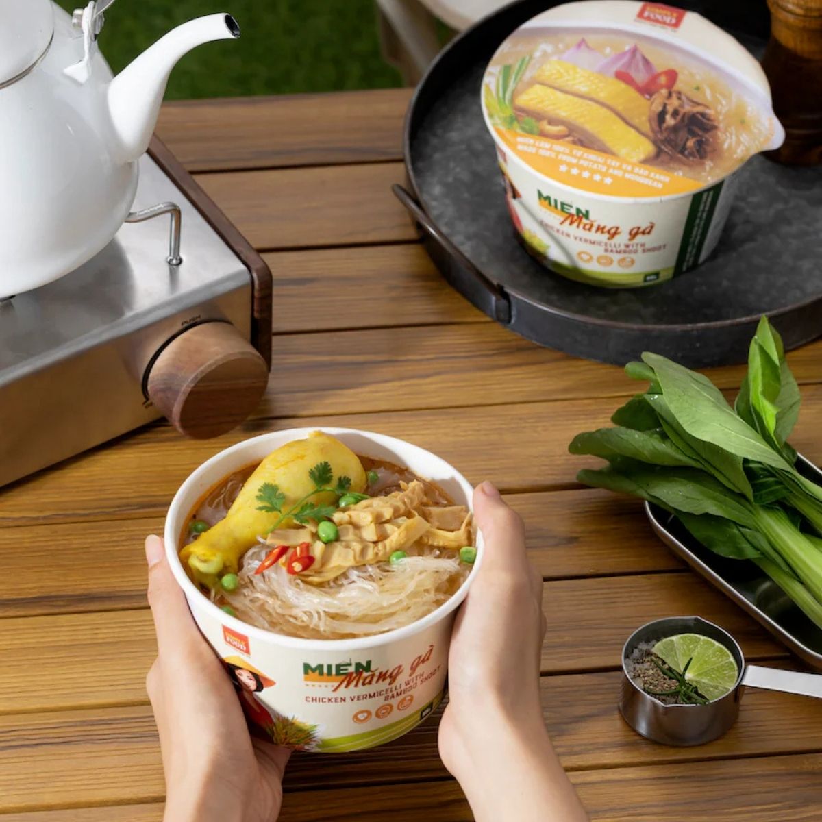 SIMPLY - Mien Mang Ga (BOWL) / Simply Instant Glass Noodles with Bamboo Shoot & Artificial Chicken (Bowl)