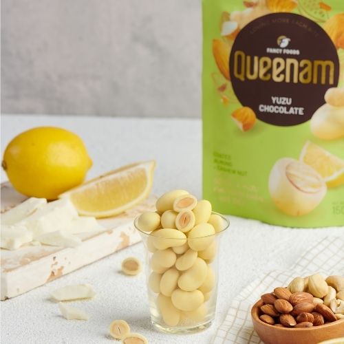 QN05 - (CLEAR) Socola Yuzu phu hat hanh nhan-hat dieu/ Yuzu Chocolate Coated Almond-Cashew Nut