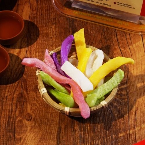 CT118 - Mut dua ngu sac/Five-Color Candied Coconut