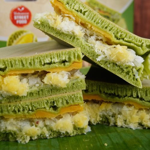 CT001 - Banh Dua Tan Da Ca De La Dua Sau Rieng / Coconut Cake With Ca De Paste, Pandan And Durian