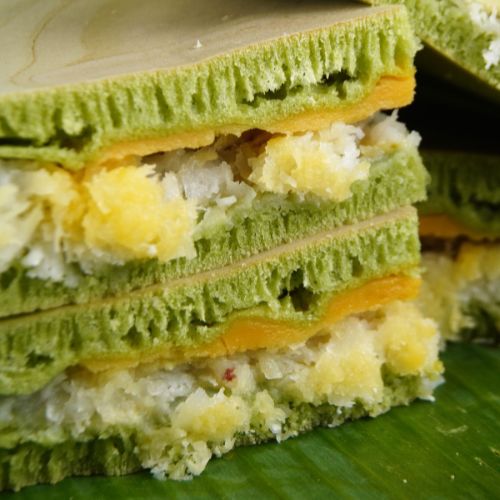 CT001 - Banh Dua Tan Da Ca De La Dua Sau Rieng / Coconut Cake With Ca De Paste, Pandan And Durian