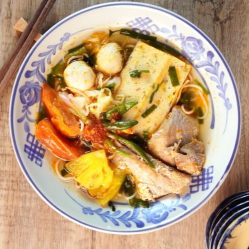 CT036 - Bun Ca Nha Trang / Nha Trang Vermicelli Soup with Fish Cake *