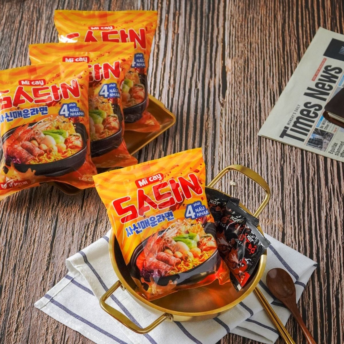 SASIN02 - Mi Sasin vi Soyum/ Sasin Instant Noodle - Soyum flavor * 145g x 75 Units