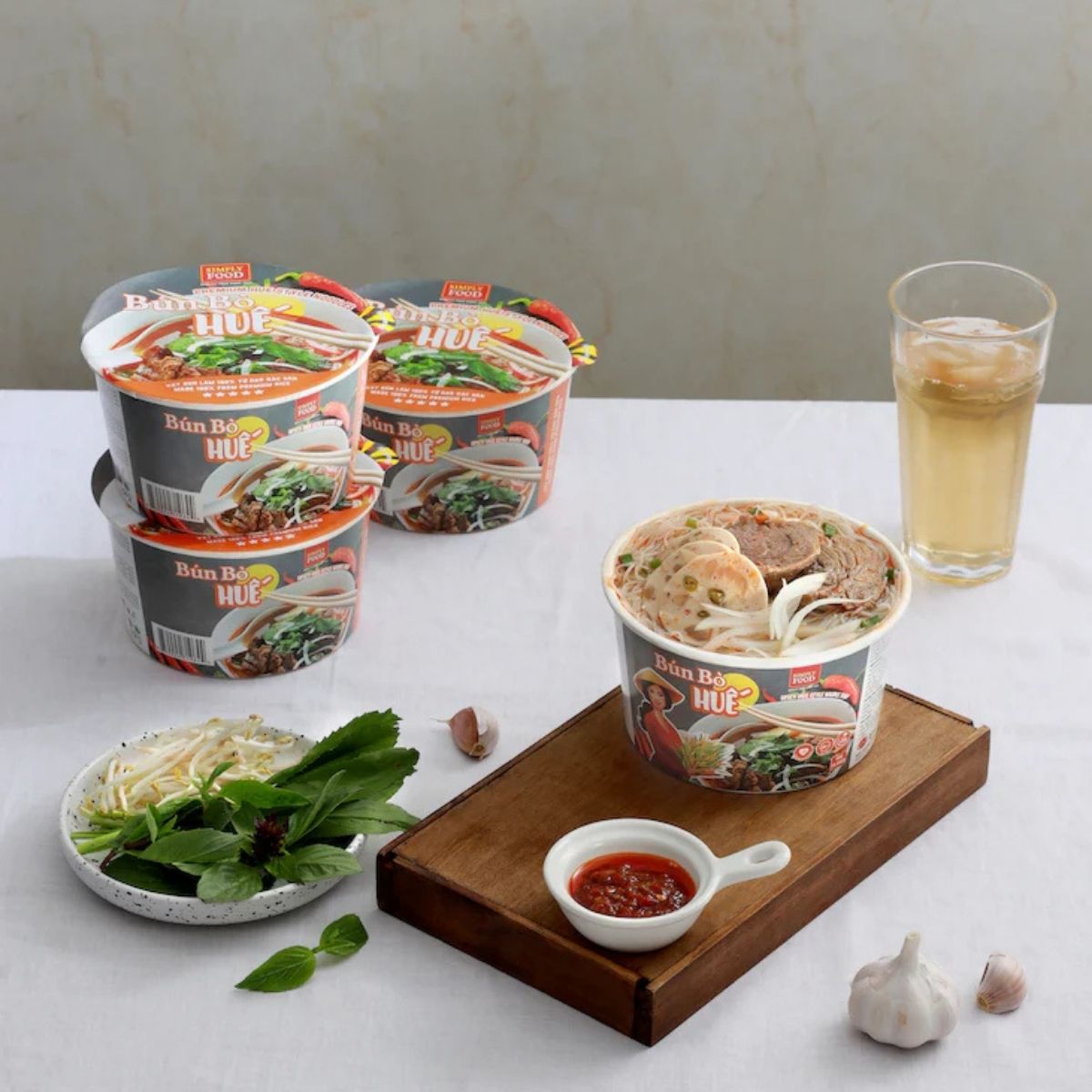 SIMPLY - (BOWL) Bun Bo Hue / Instant Rice Vermicelli Noodles Artificial Hue Style Broth  l