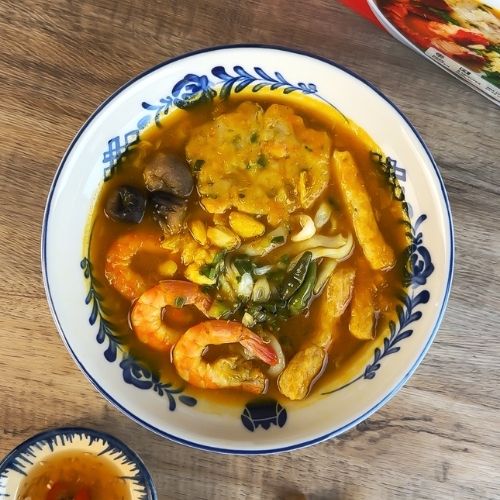 VC0037 - Banh canh cua/ Crab Tapioca Noodle Soup